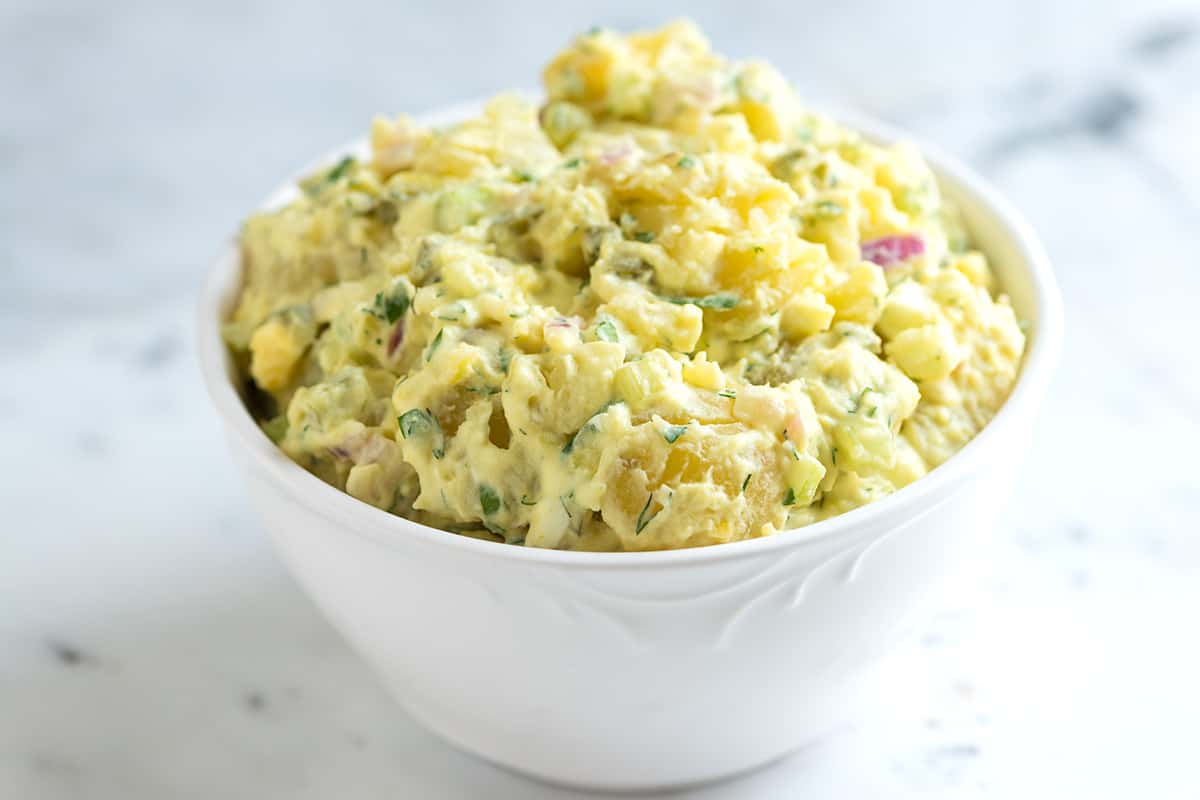 Easy Creamy Potato Salad: Tangy, Rich & Always Impresses